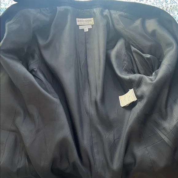 Giorgio Armani Elegant Cashmere Black Blazer - Women’s Size 10 - Picture 13 of 15